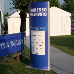 Allestimento_Evento_assemblea_Unindustria_2014_strutture_banner_teli_pvc_banchetto_06