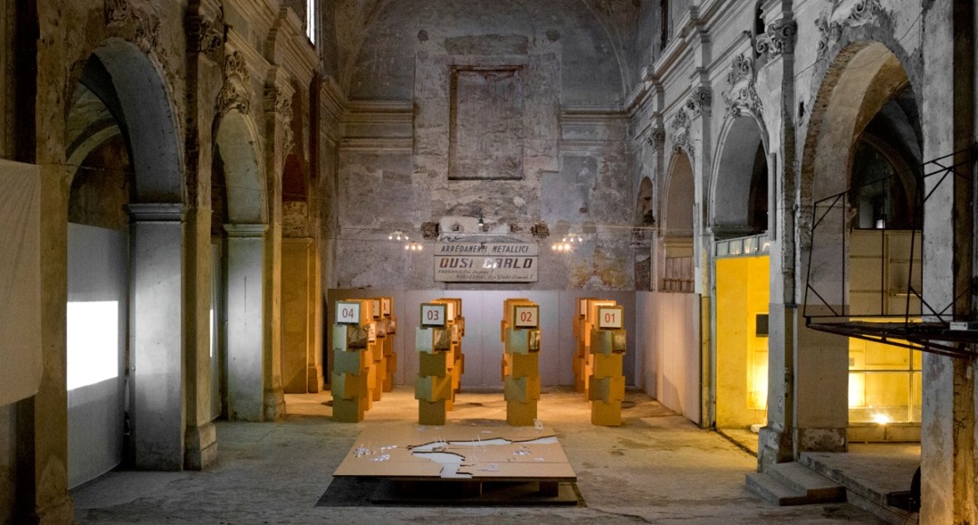 Allestimento Eco Friendly mostra "Postcards From Mantova"