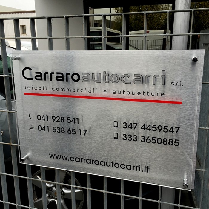 Targhe e distanziali